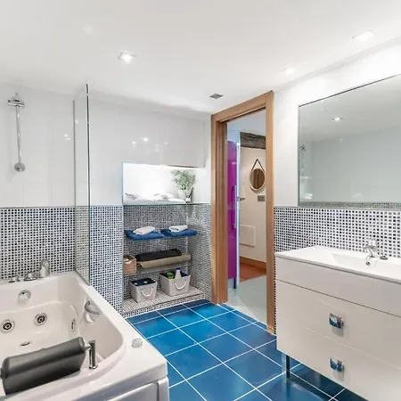 Vivienda En El Casco Antiguo De Daire Castro Urdiales