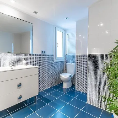 Vivienda En El Casco Antiguo De * Castro Urdiales